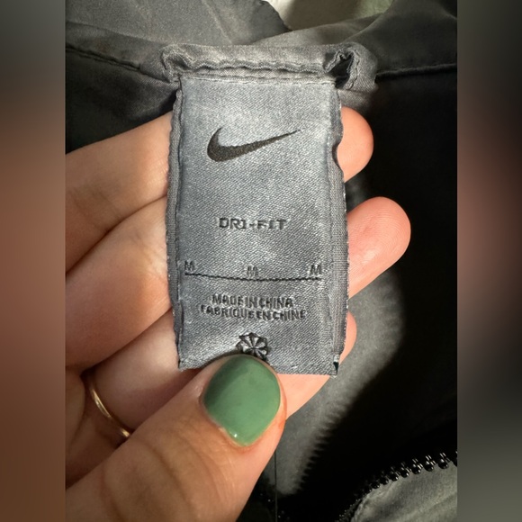 Women's Dri-FIT Retro Fly Jacket • Medium - Picture 8 of 10